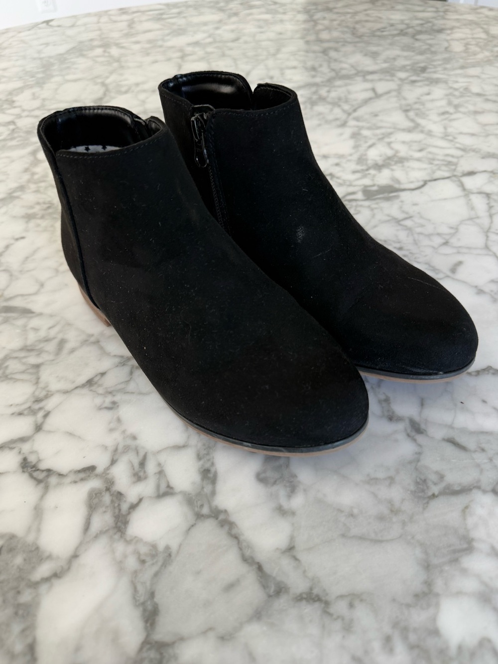 Girls Cat & Jack Faux Suede Black Ankle Boots - size 3